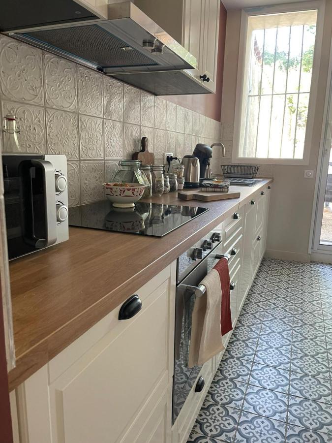 Maison Rosiris Pernes-les-Fontaines Εξωτερικό φωτογραφία